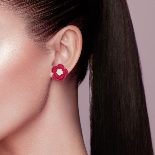 Beautiful Young Woman with Clean Fresh Skin. Perfect Makeup. Beauty Fashion. Eyelashes. Cosmetic Eyeshadow. Highlighting. Cosmetology, Beauty and Spa